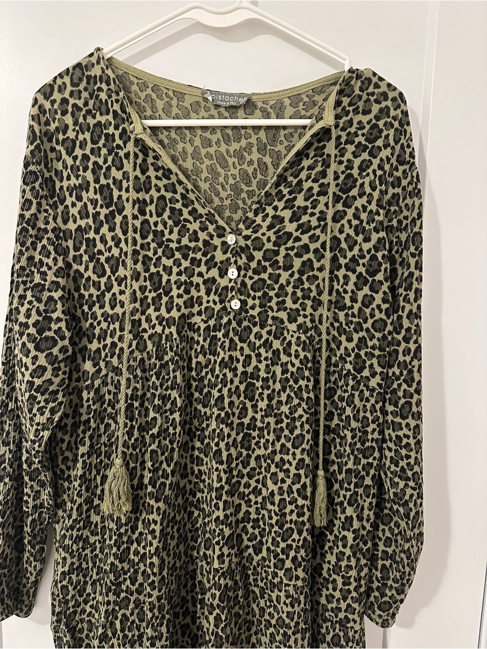 Pistache Green Leopard Print V-neck Flowy Dress Size Large Women’s - Picture 3 of 15